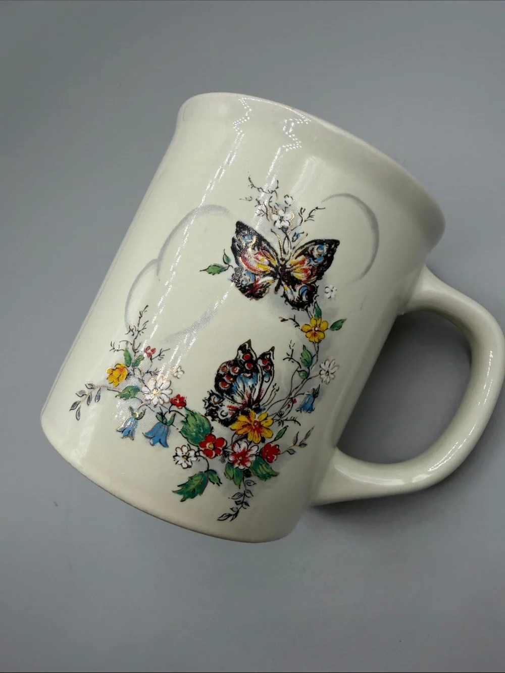 N/A cream ceramic